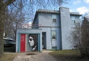 Bob Dylan Home